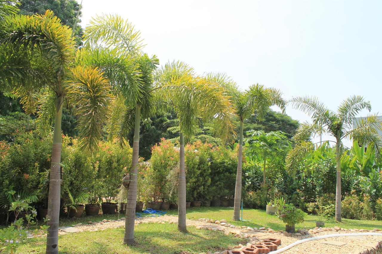 Jim Guesthouse Kanchanaburi Eksteriør billede